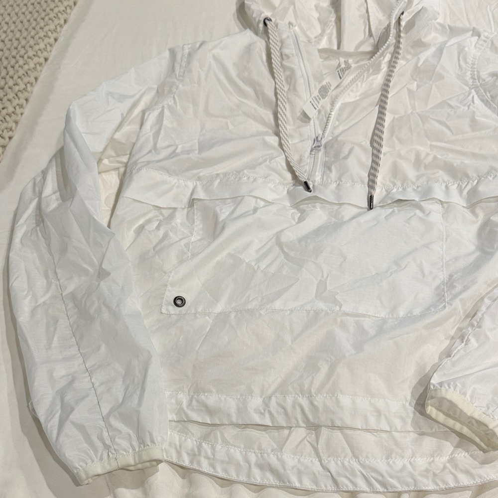 Vuori white wind breaker pullover - Picture 3 of 5